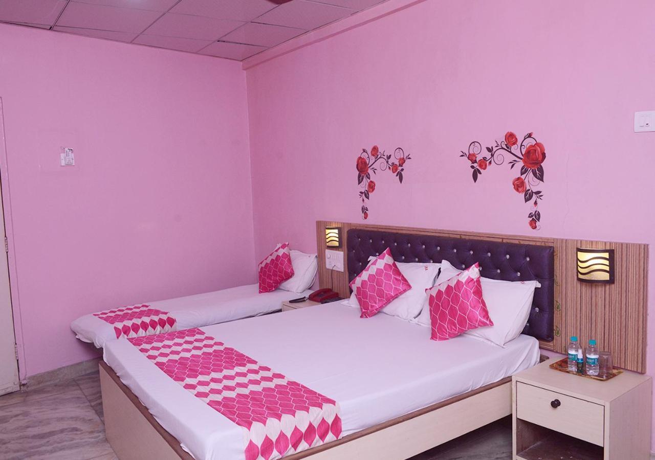 Srk Hotel Mumbai Exterior foto